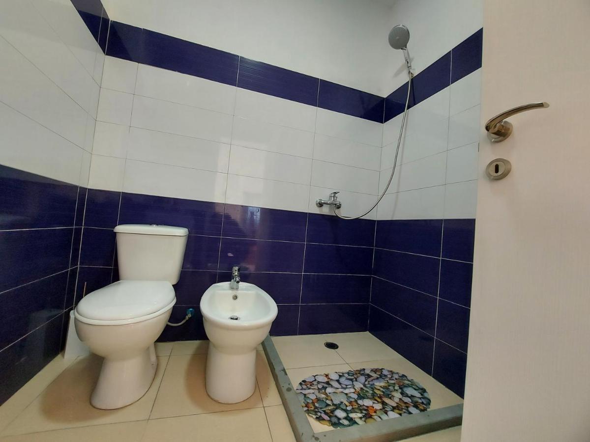 Bral Apartment 7 - Two-Bedroom With Seaview Durres Bagian luar foto