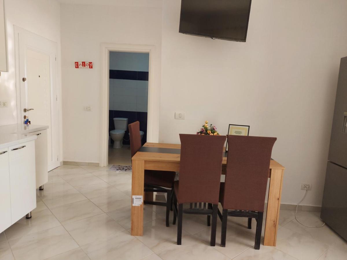 Bral Apartment 7 - Two-Bedroom With Seaview Durres Bagian luar foto