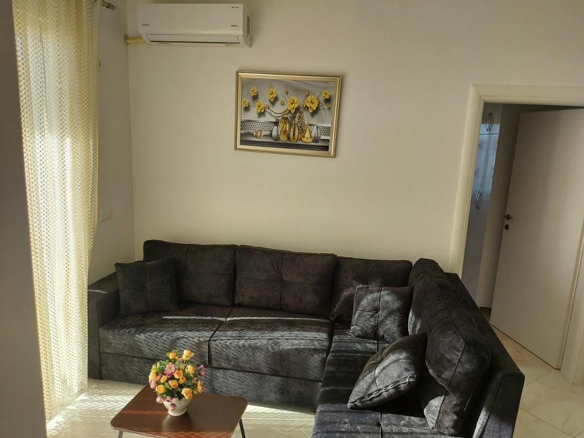 Bral Apartment 7 - Two-Bedroom With Seaview Durres Bagian luar foto