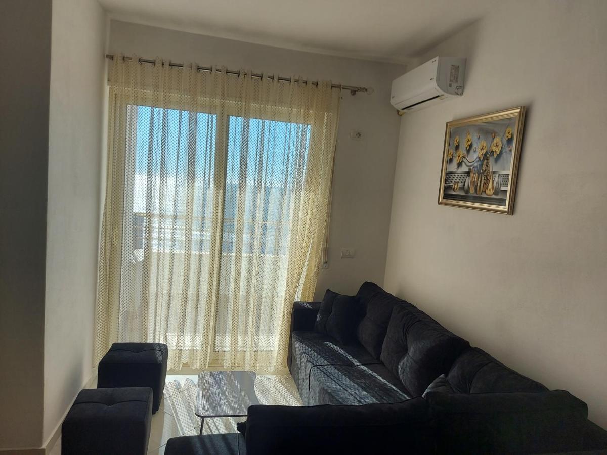 Bral Apartment 7 - Two-Bedroom With Seaview Durres Bagian luar foto