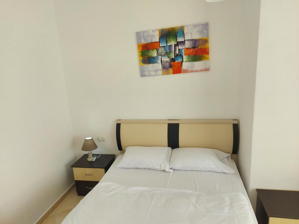 Bral Apartment 7 - Two-Bedroom With Seaview Durres Bagian luar foto