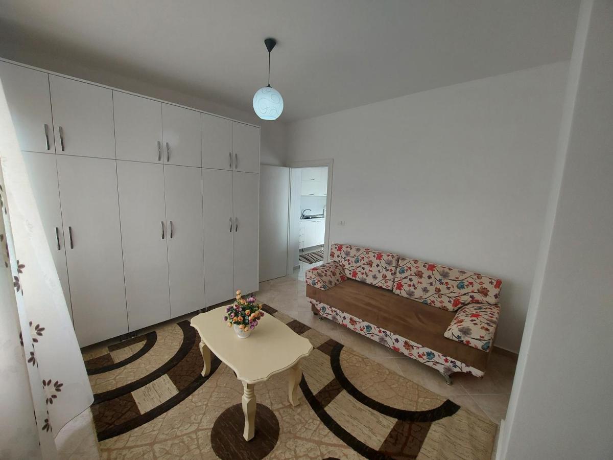 Bral Apartment 7 - Two-Bedroom With Seaview Durres Bagian luar foto